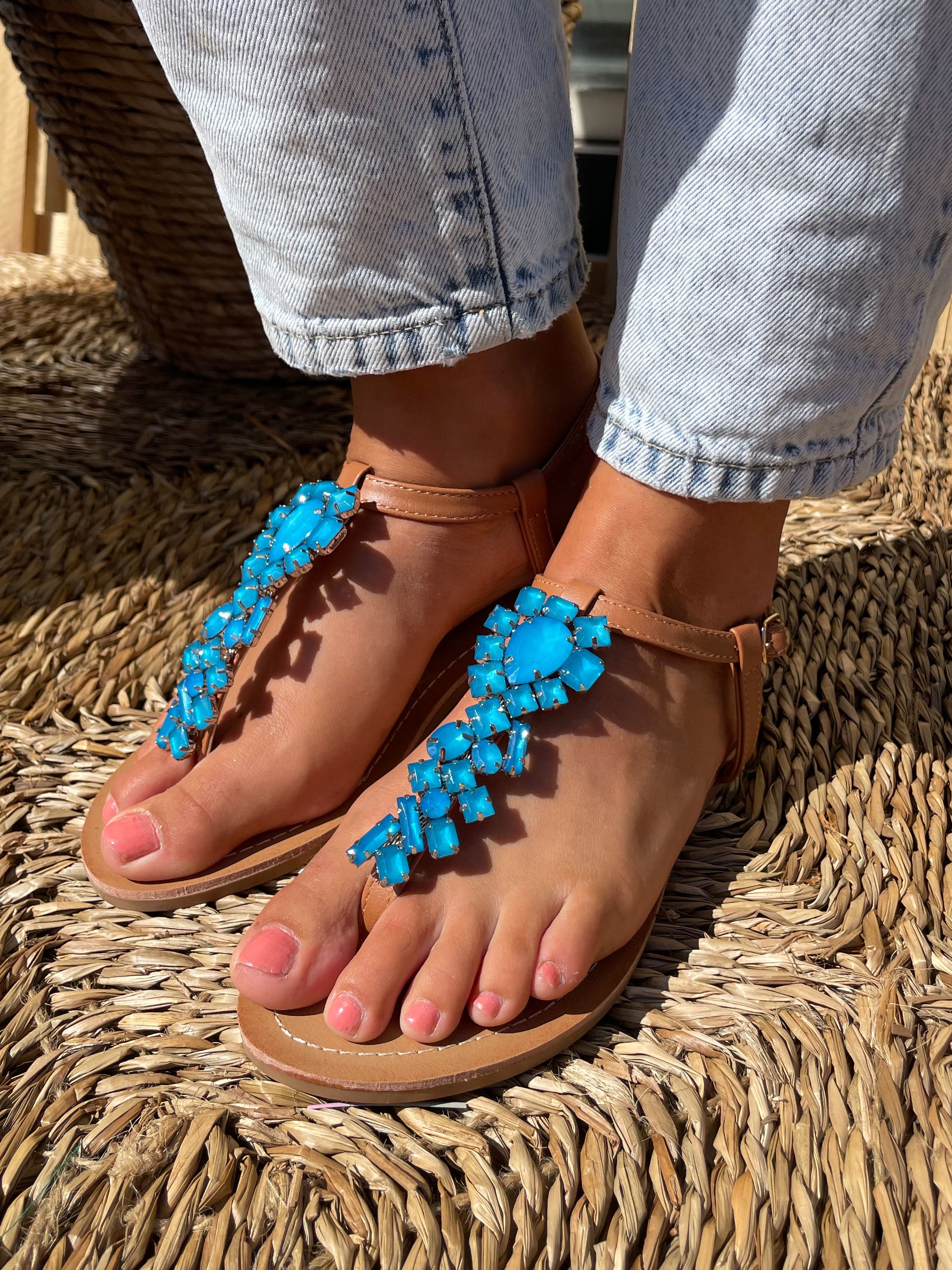 Josefia - Sød sandal med farvede sten